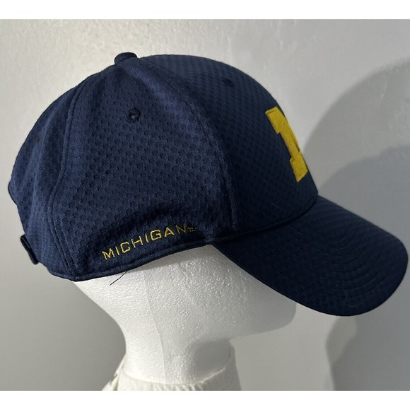 UNIVERSITY OF MICHIGAN U Of M Wolverines Baseball Hat Adult Size Strap Back Cap - Picture 3 of 6